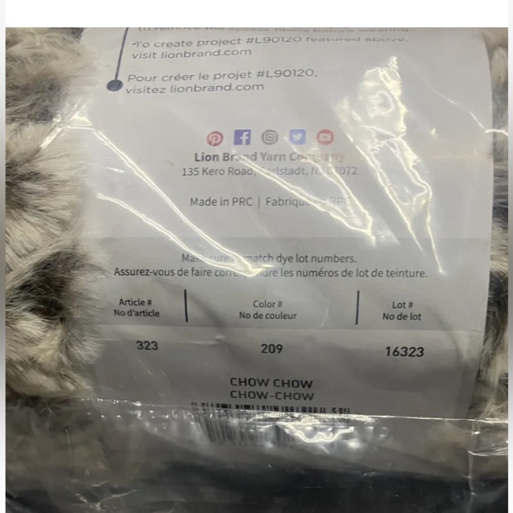 Lion Brand Go For Faux Thick & Quick Yarn - Picture 3 of 7